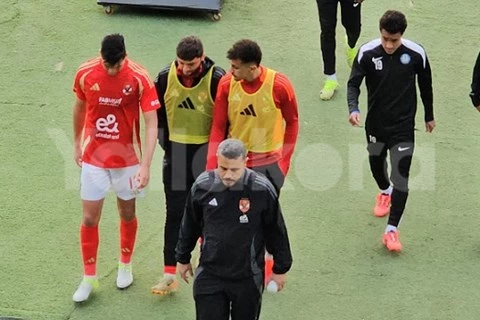 اللغز مستمر.. أشرف داري على أعتاب كسر حاجز الـ100 يوم في الأهلي